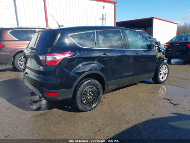 1FMCU0GD0HUC43317 Ford ESCAPE SE