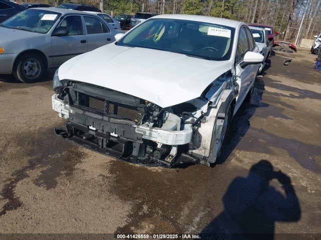3FA6P0G77JR229730 Ford FUSION S