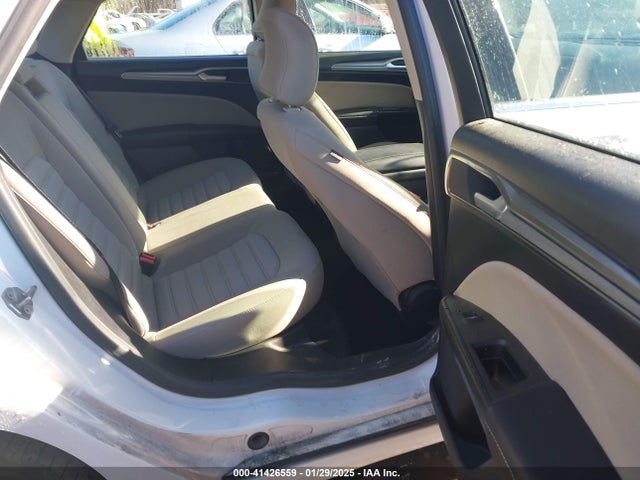 3FA6P0G77JR229730 Ford FUSION S