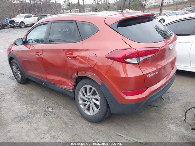 KM8J33A40GU141521 Hyundai TUCSON SE