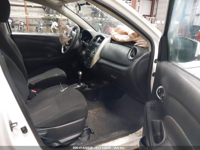 3N1CN7AP9JL839266 Nissan Versa 1.6 Sv