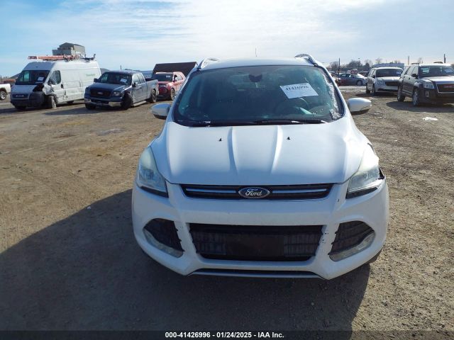 1FMCU9J90FUB90043 Ford Escape Titanium
