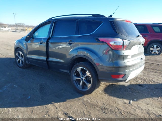 1FMCU0HDXJUD21851 Ford ESCAPE SEL
