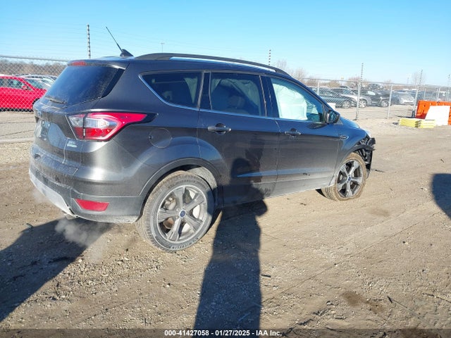 1FMCU0HDXJUD21851 Ford ESCAPE SEL