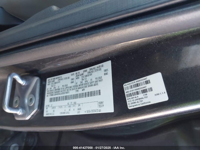 1FMCU0HDXJUD21851 Ford ESCAPE SEL