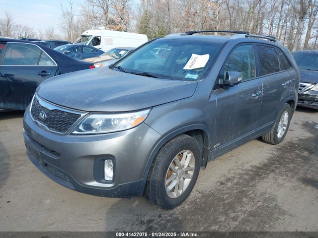 KIA SORENTO LX 2014 5XYKTCA67EG505880 Image 2