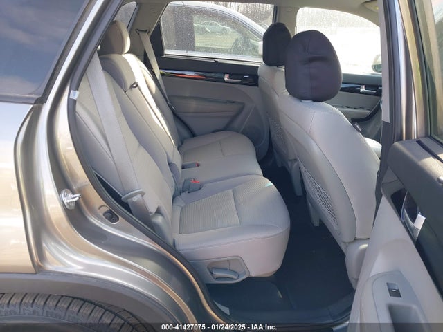 KIA SORENTO LX 2014 5XYKTCA67EG505880 Image 8