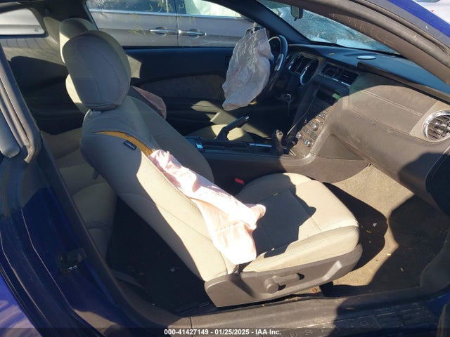 Ford Mustang V6 2014 1ZVBP8AM6E5301075 Image 5