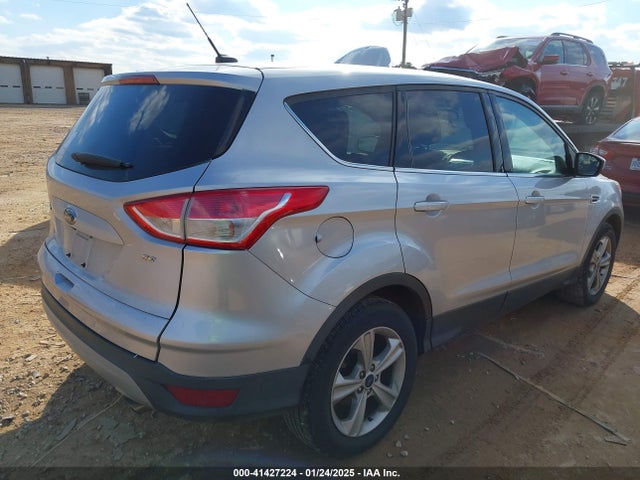 1FMCU0G7XGUB87914 Ford ESCAPE SE
