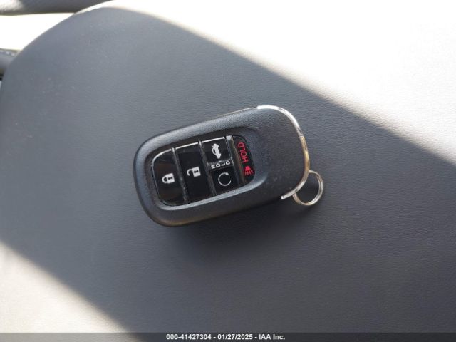 1HGCY2F82RA065228 Honda Accord Hybrid Touring