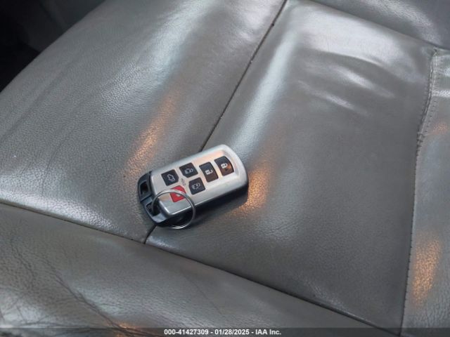 5TDYZ3DC4HS784545 Toyota Sienna Xle/limited