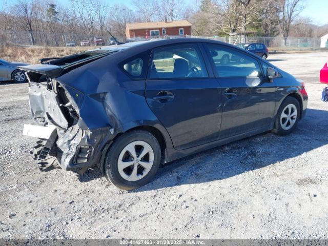JTDKN3DU3F0460559 Toyota Prius Four