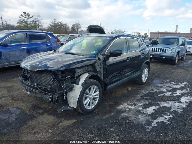 JN1BJ1CR2JW286957 Nissan Rogue Sport Sv