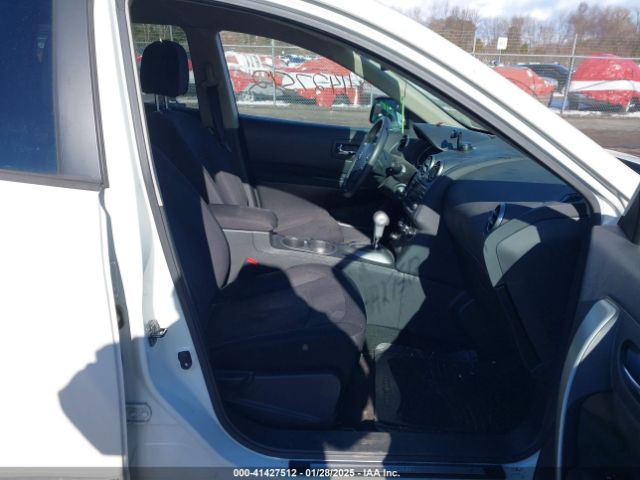 JN8AS5MT8FW668025 Nissan Rogue Select S