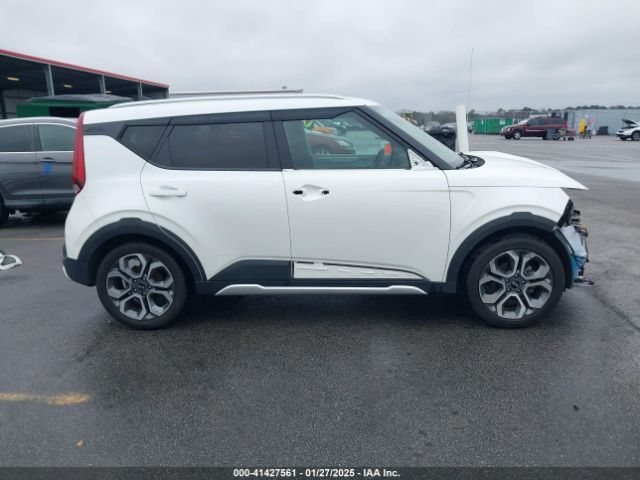 KNDJ23AU0M7772397 KIA Soul X-line