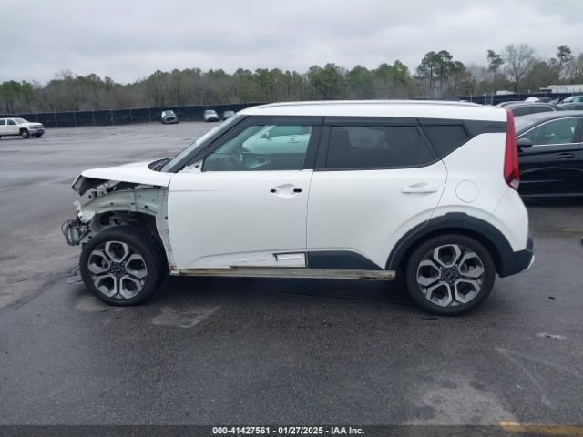 KNDJ23AU0M7772397 KIA Soul X-line