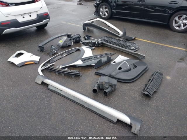 KNDJ23AU0M7772397 KIA Soul X-line