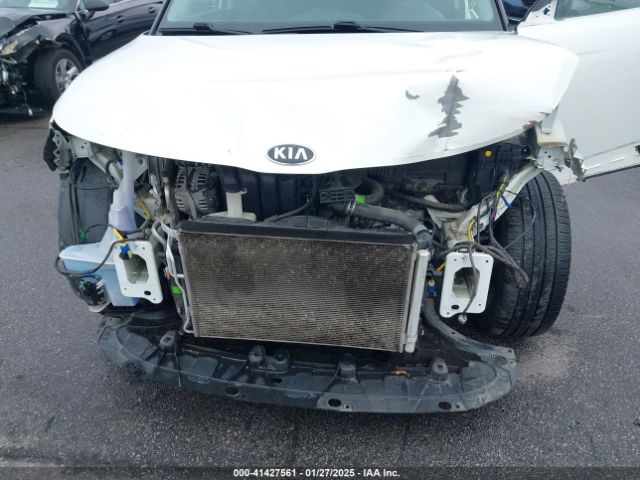 KNDJ23AU0M7772397 KIA Soul X-line