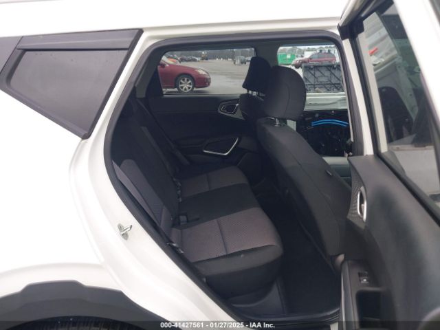 KNDJ23AU0M7772397 KIA Soul X-line