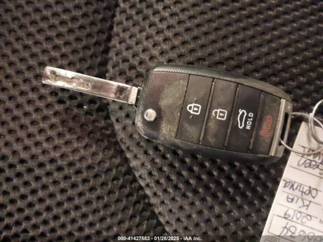 5XXGT4L31KG376856 KIA Optima Lx