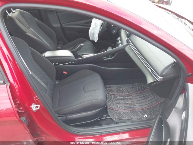 KMHLL4AG8PU519867 Hyundai ELANTRA SE