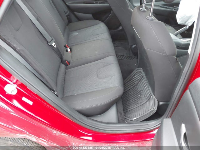 KMHLL4AG8PU519867 Hyundai ELANTRA SE