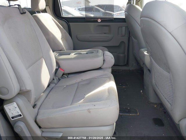 KNDMB5C18M6666362 KIA SEDONA LX