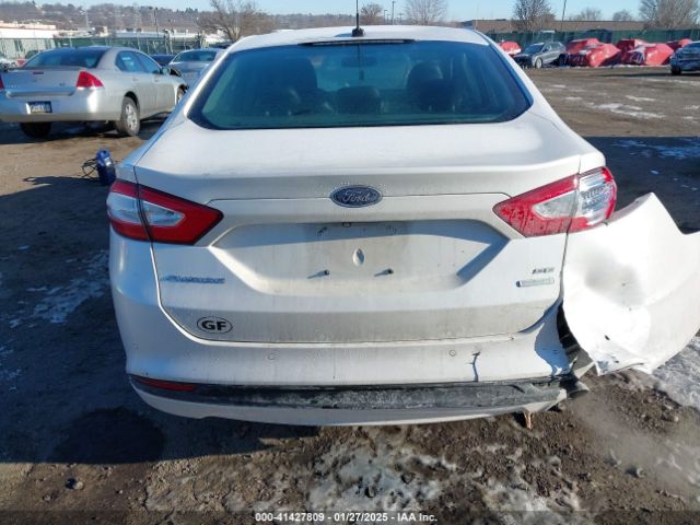 3FA6P0HDXFR176534 Ford FUSION SE