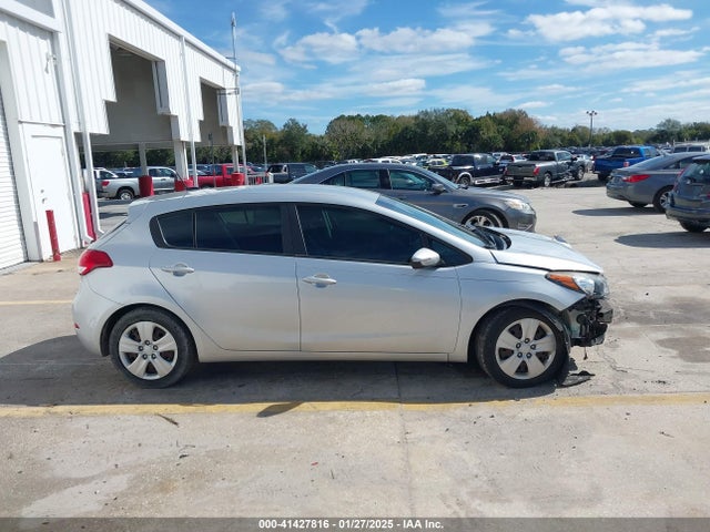 KIA Forte 5-door Lx 2016 KNAFK5A84G5648277 Image 13