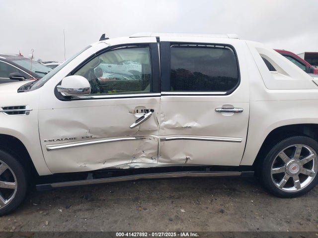 2011 CADILLAC ESCALADE EXT 3GYT4NEF5BG125158 Photo 5