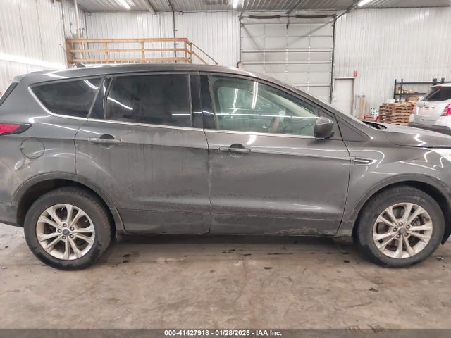 1FMCU9GD8KUA65460 Ford ESCAPE SE