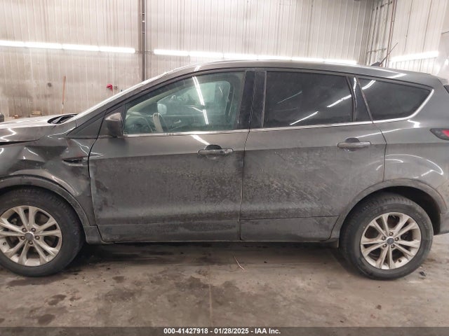 1FMCU9GD8KUA65460 Ford ESCAPE SE