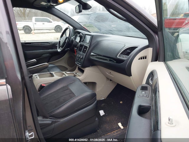 2C4RDGCG4KR802332 Dodge Grand Caravan Sxt