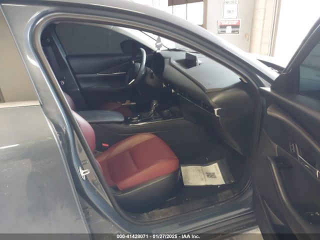 3MVDMBCMXRM612697 Mazda Cx-30 2.5 S Carbon Edition