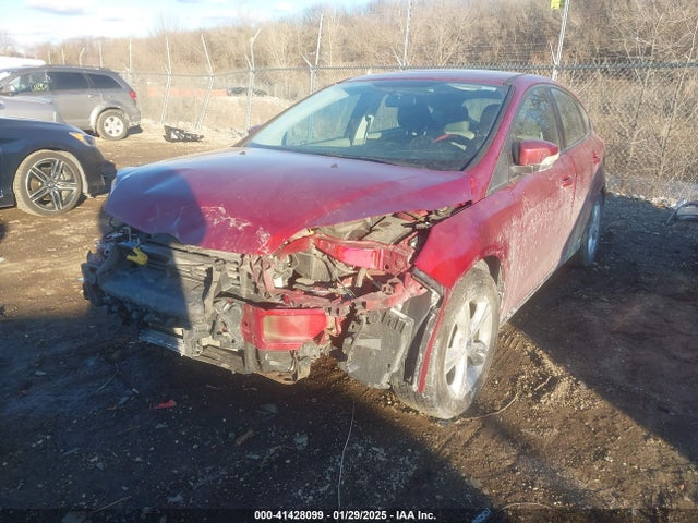 Ford FOCUS SE 2014 1FADP3K2XEL172187 Image 2