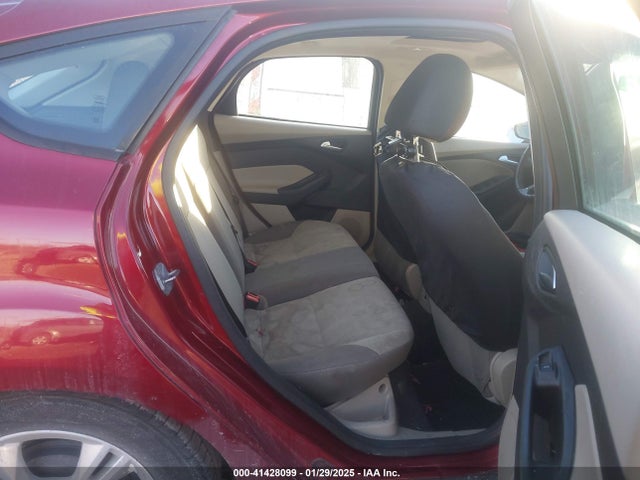Ford FOCUS SE 2014 1FADP3K2XEL172187 Image 8