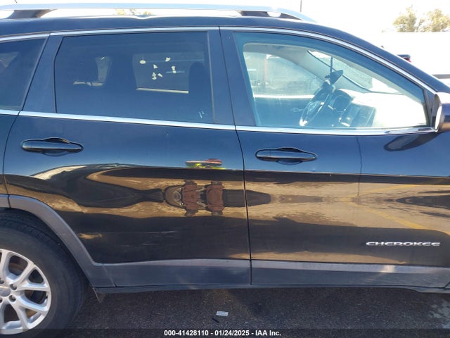 1C4PJLCS3FW707576 Jeep Cherokee Latitude