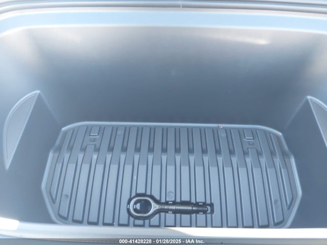2025 TESLA MODEL Y 7SAYGDED3SA358909 Photo 9