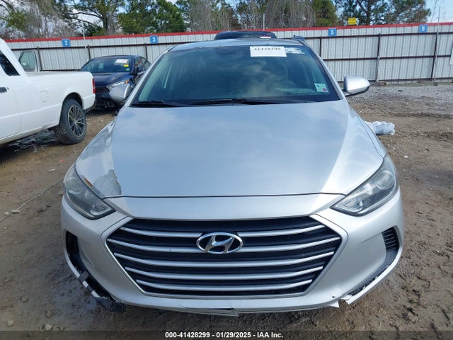 5NPD84LFXJH223233 Hyundai ELANTRA SEL