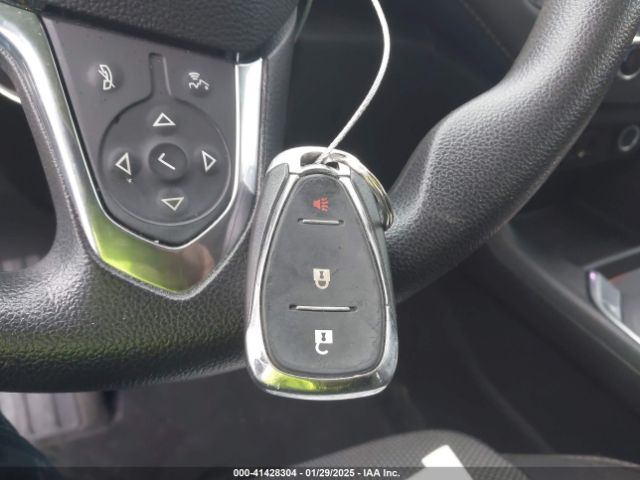 1GNERFKWXKJ268686 Chevrolet Traverse Ls