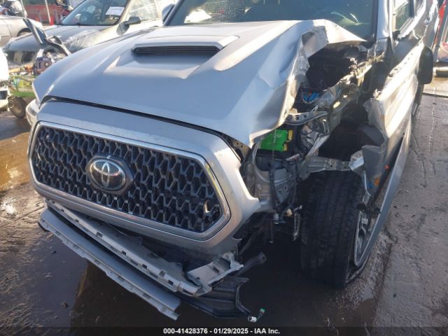 5TFCZ5AN3JX151479 Toyota Tacoma Trd Sport