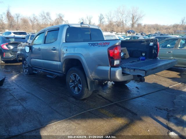5TFCZ5AN3JX151479 Toyota Tacoma Trd Sport