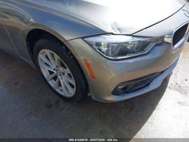 41428419 :رقم المزاد ، WBA8A9C55JK623242 vin ، 2018 Bmw 320i مزاد بيع