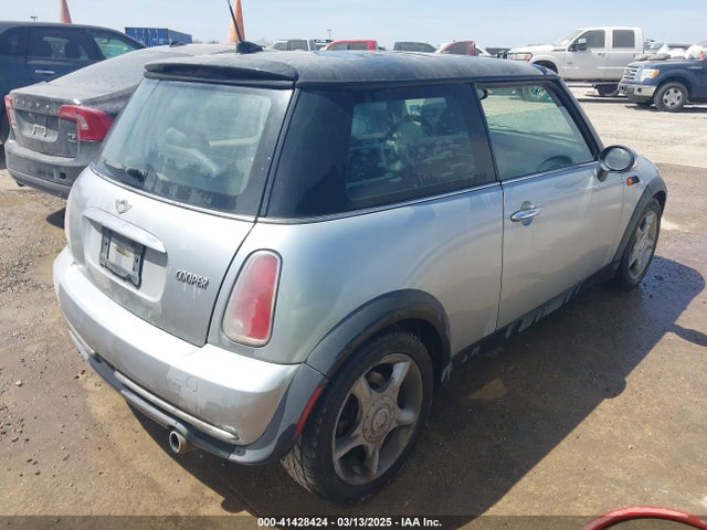 2005 MINI COOPER WMWRC33505TK60747 Photo 5