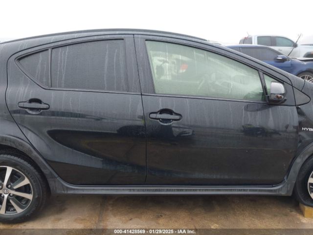 JTDKDTB36J1599519 Toyota Prius C Two