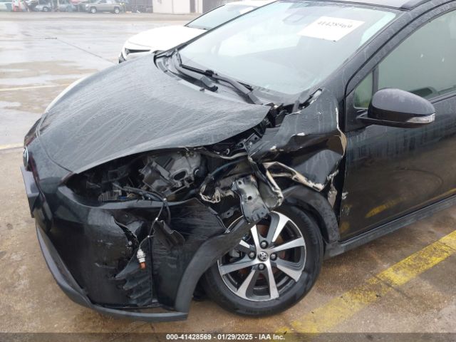 JTDKDTB36J1599519 Toyota Prius C Two