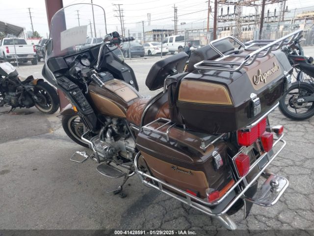 1982 HONDA GL1100 1HFSC022XCA232415 Photo 2