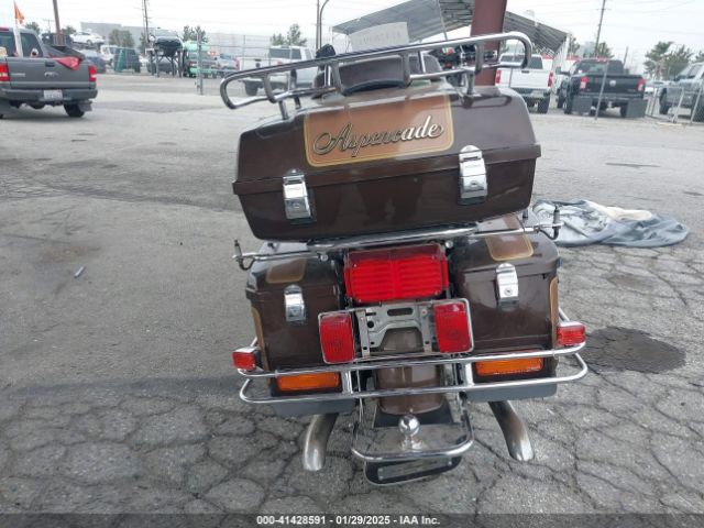 1982 HONDA GL1100 1HFSC022XCA232415 Photo 5