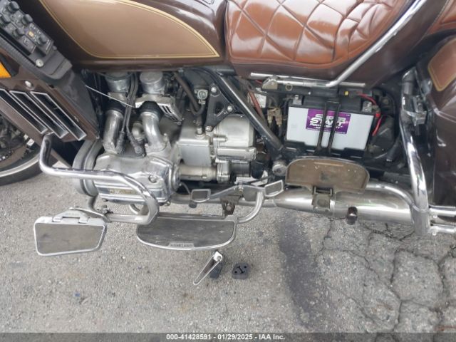1982 HONDA GL1100 1HFSC022XCA232415 Photo 8