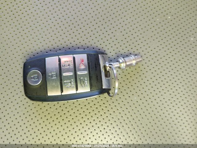 KNDMB5C15H6315754 KIA SEDONA LX